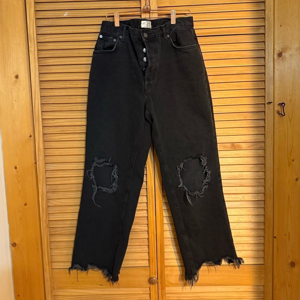We The Free Black Distressed Straight Leg Jeans size 31